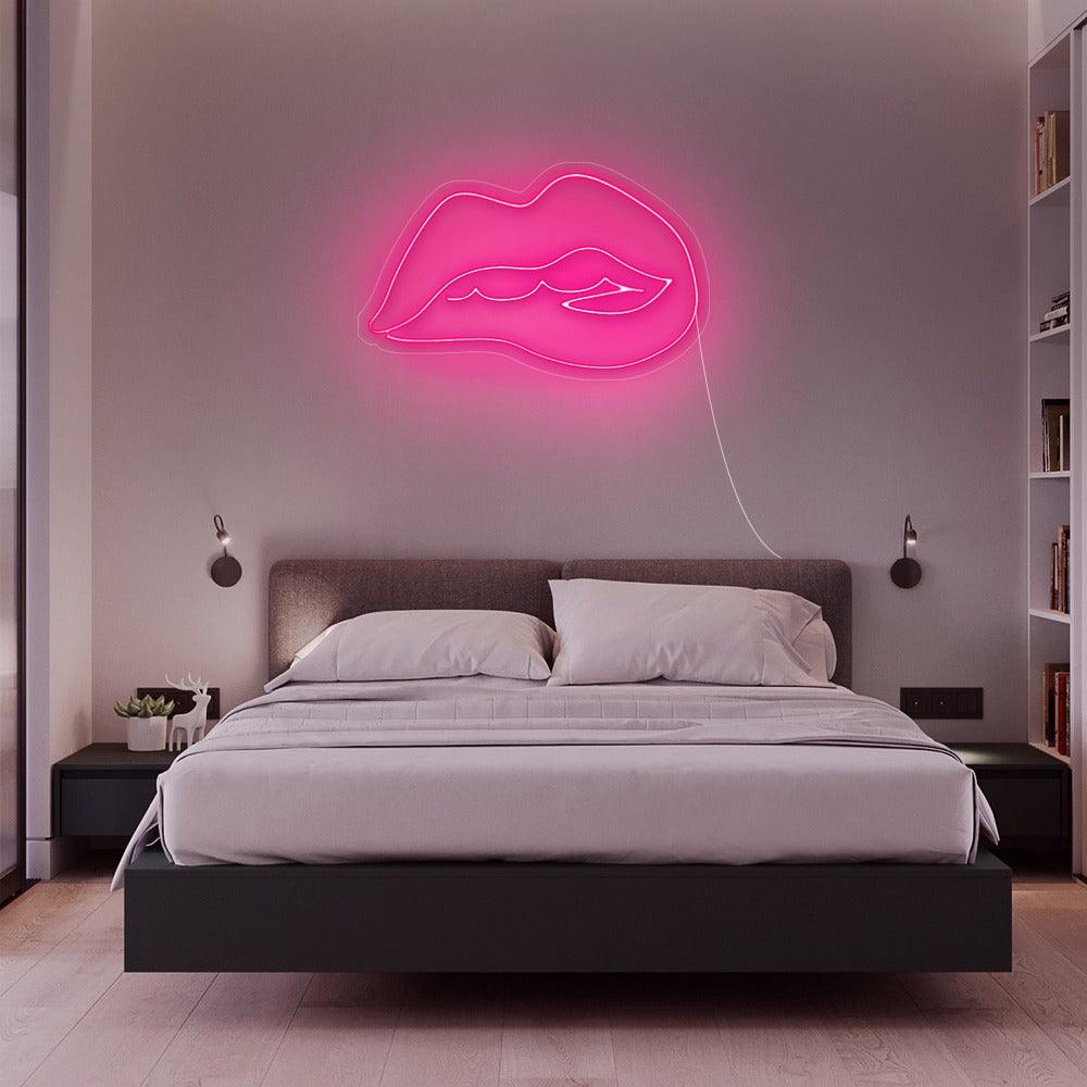 'Biting Lip' LED Neon Sign - Casa Di Lumo