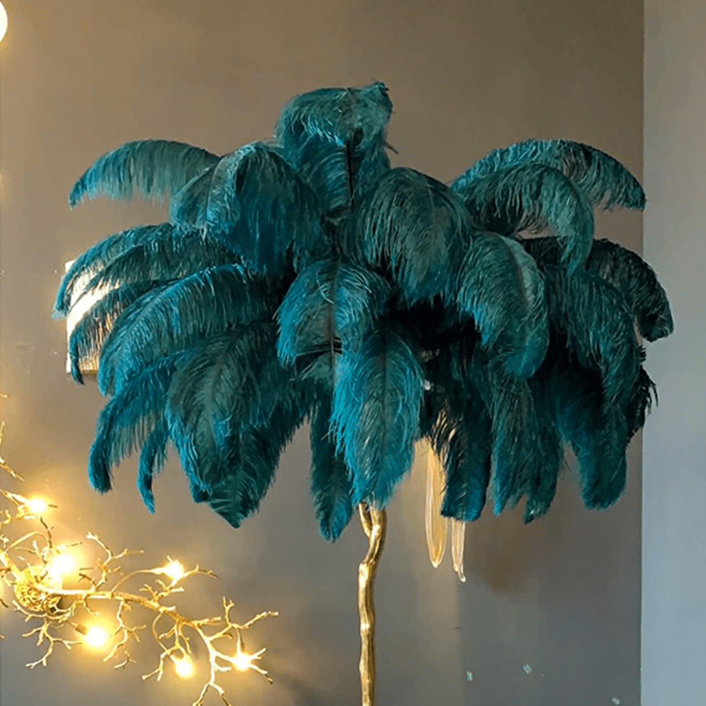 Ostrich Feather Floor Lamp - Casa Di Lumo