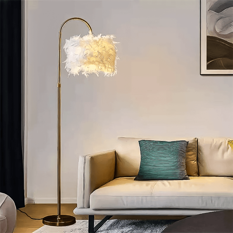 Feather Floor Lamp - Casa Di Lumo