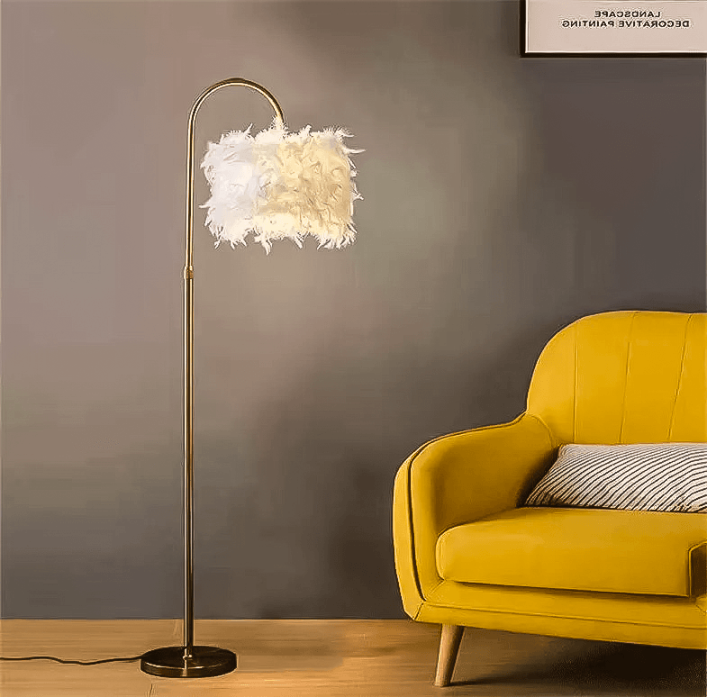 Feather Floor Lamp - Casa Di Lumo