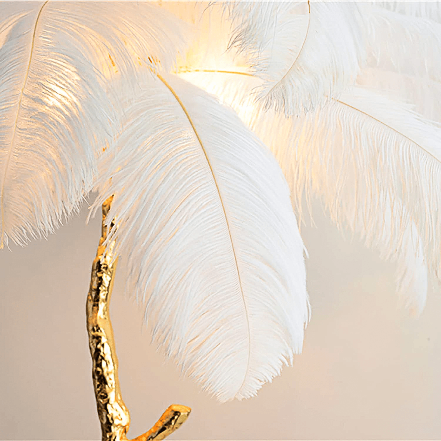 Ostrich Feather Floor Lamp - Casa Di Lumo